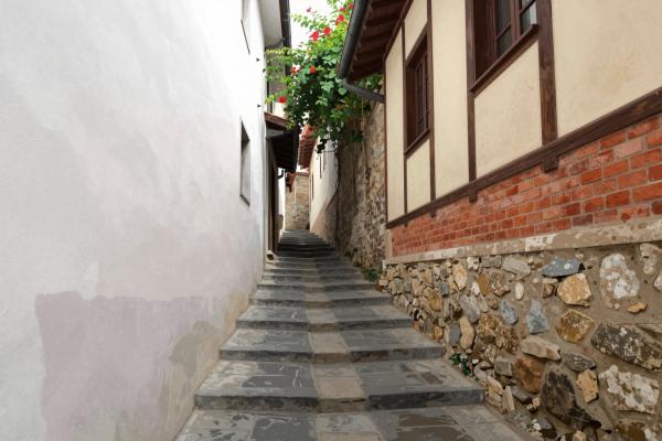 The Narrowest Street in the World (Ulica Klančić)