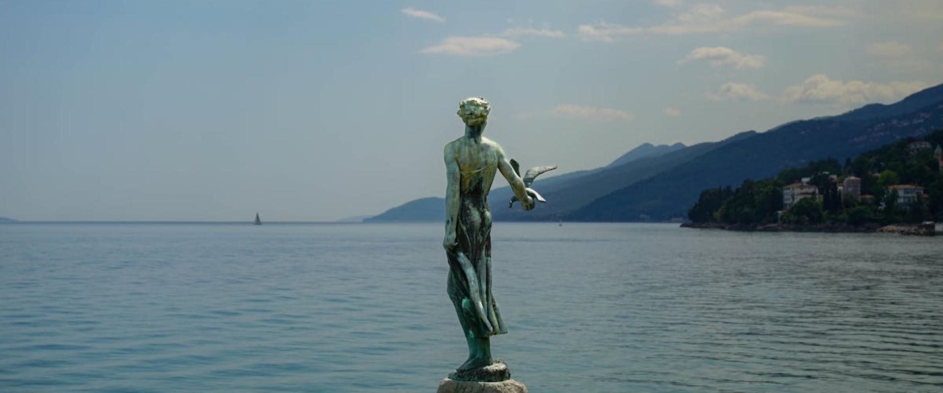 Maiden with the Seagull Statue