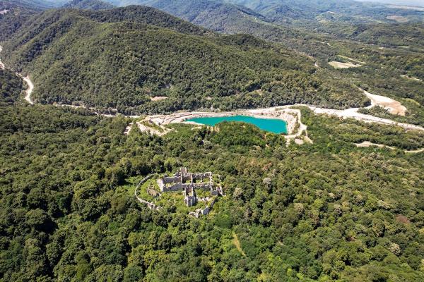 Ancient Ruins (Small Fortress in Ruins)