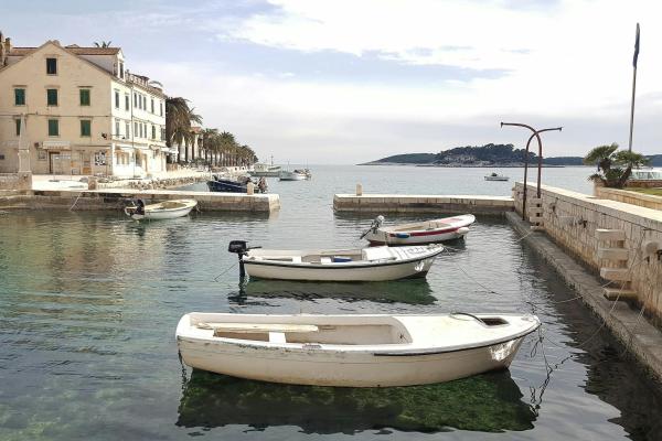 Hostel Baške Oštarije