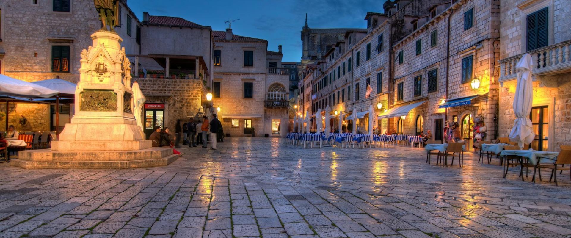 Dubrovnik’s Winter Lights and Christmas Markets