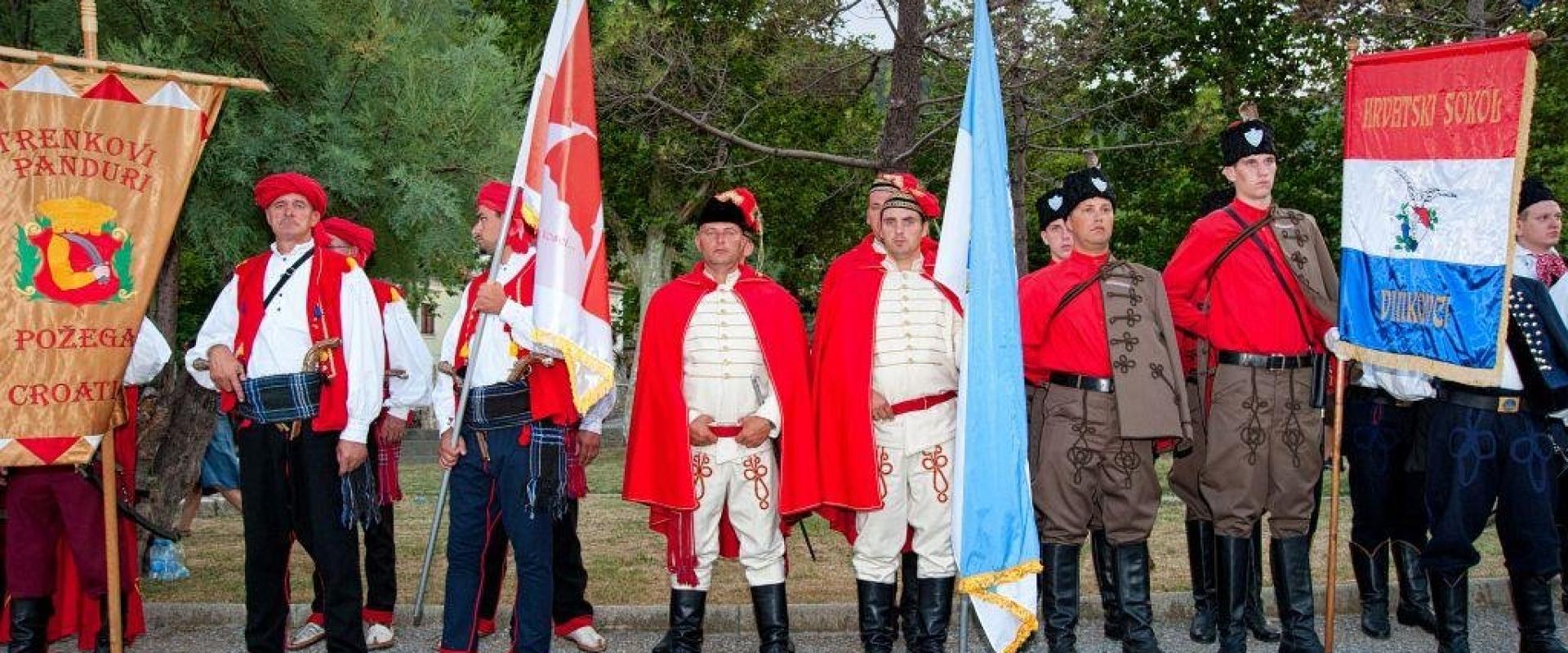 Hrvatske povijesne vojne postrojbe 072012 010 roberta f