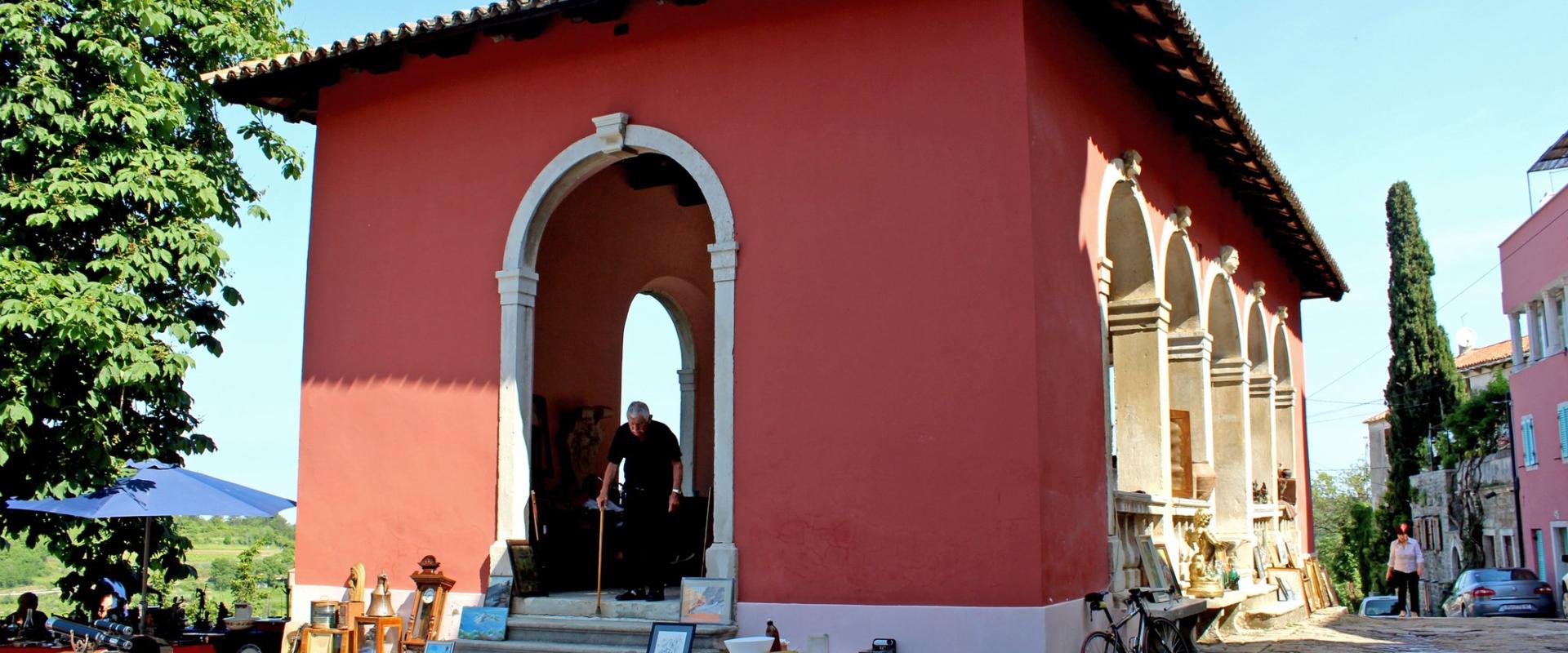 Oprtalj Loggia