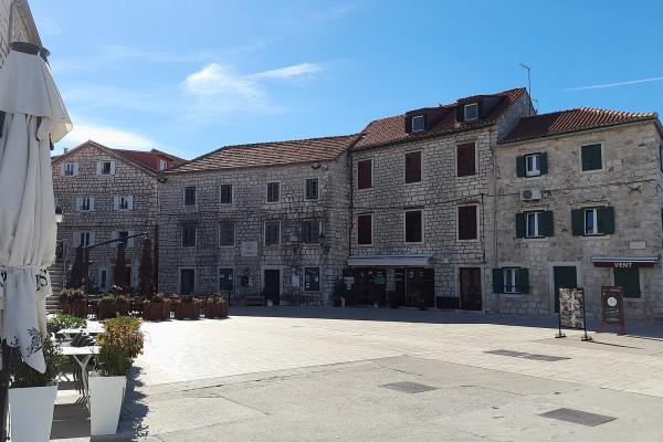 Stari Grad Market Square (Trg sv. Stjepana)