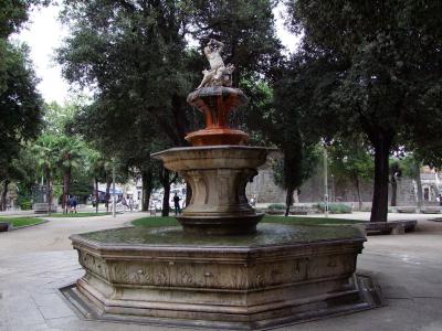 Split - fontanna - panoramio