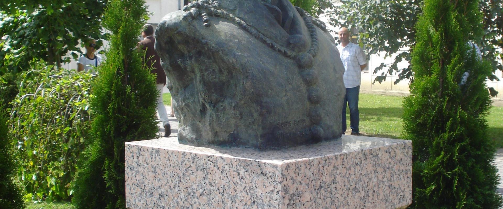 Nikola Zrinski Monument, Donja Dubrava