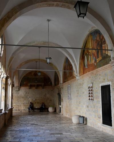 Franciscan Monastery, Dubrovnik, 14th century cloister (7) (30056259016)