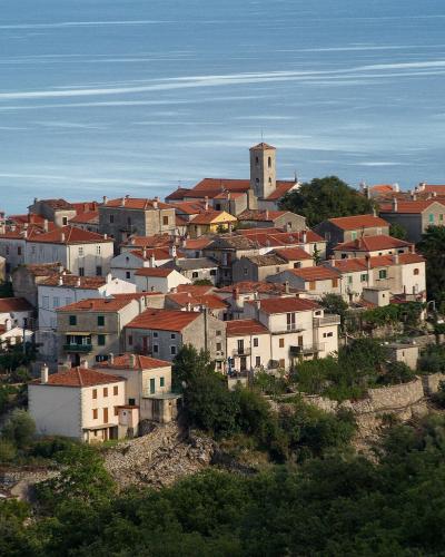 The hilltop village of Beli on Cres, home of the griffon vulture visitor centre