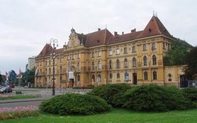 Muzej za umetnost i obrt - panoramio