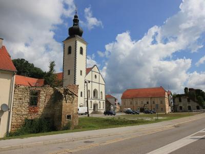 Hrvatska Kostajnica – crkva