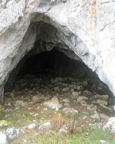 Velika Kozarica cave in Grabovača Cave Park