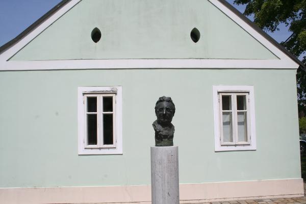Trgovišće Manor House