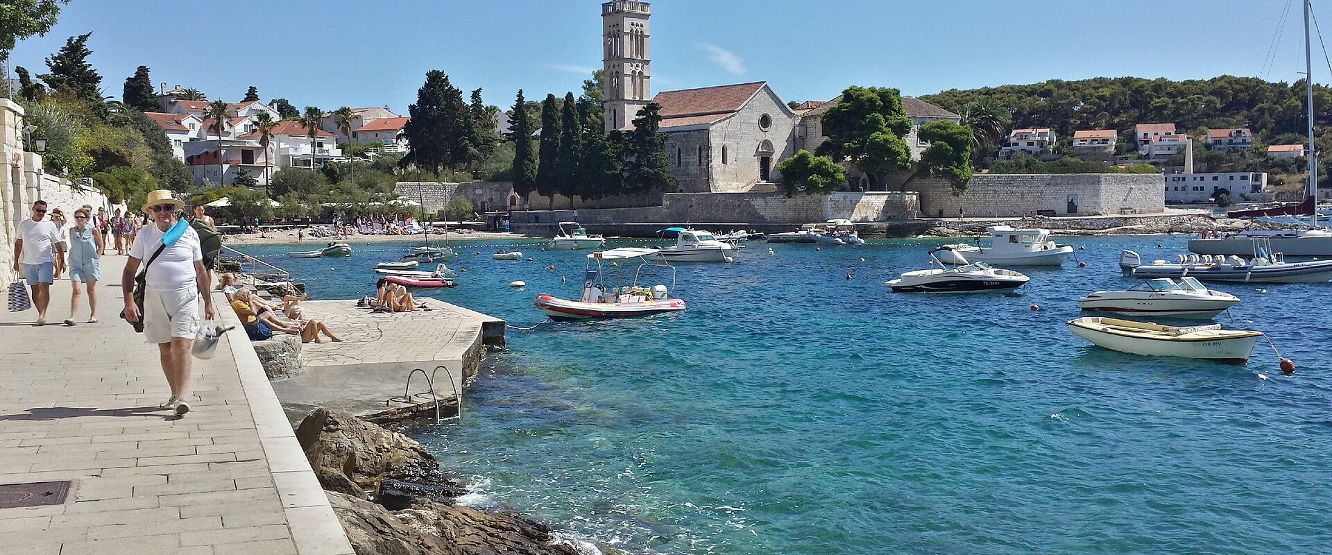 Essential Croatia Packing List by Season