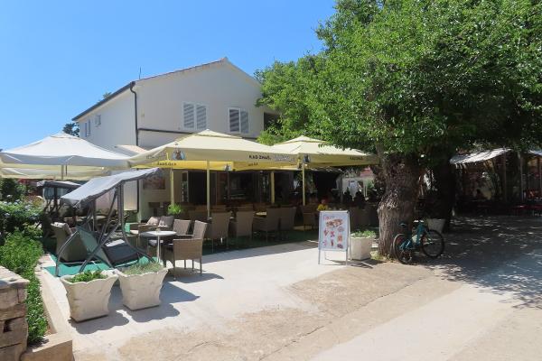 Local Seafood Restaurants