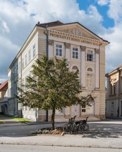 Trg slobode 12 in Varazdin